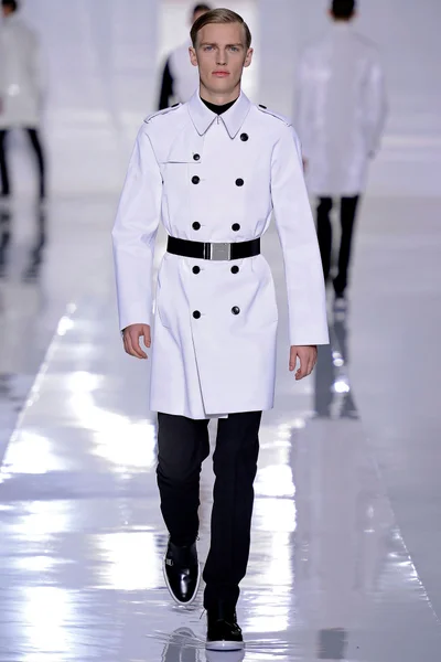 Look 44